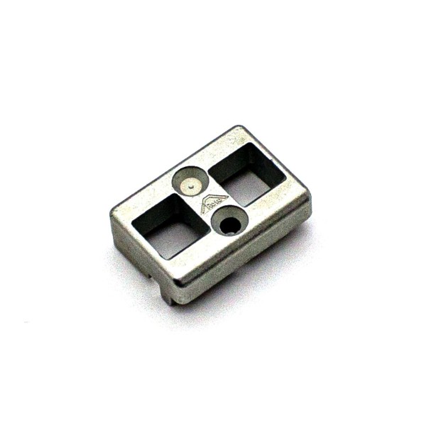 Планка ответная с 2 отверстиями Rehau S730/735, Roto