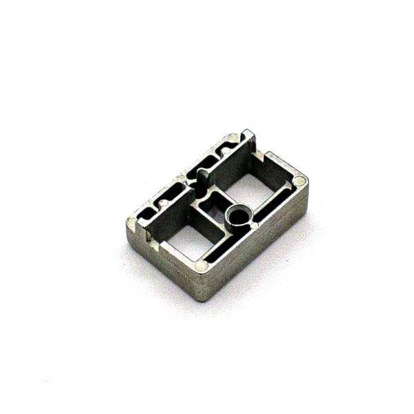 Планка ответная с 2 отверстиями Rehau S730/735, Roto