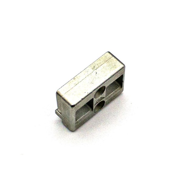 Планка ответная с 2 отверстиями Rehau S730/735, Roto
